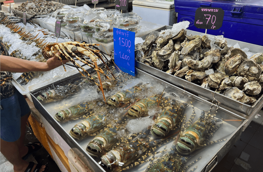 Thonburi Seafood Market